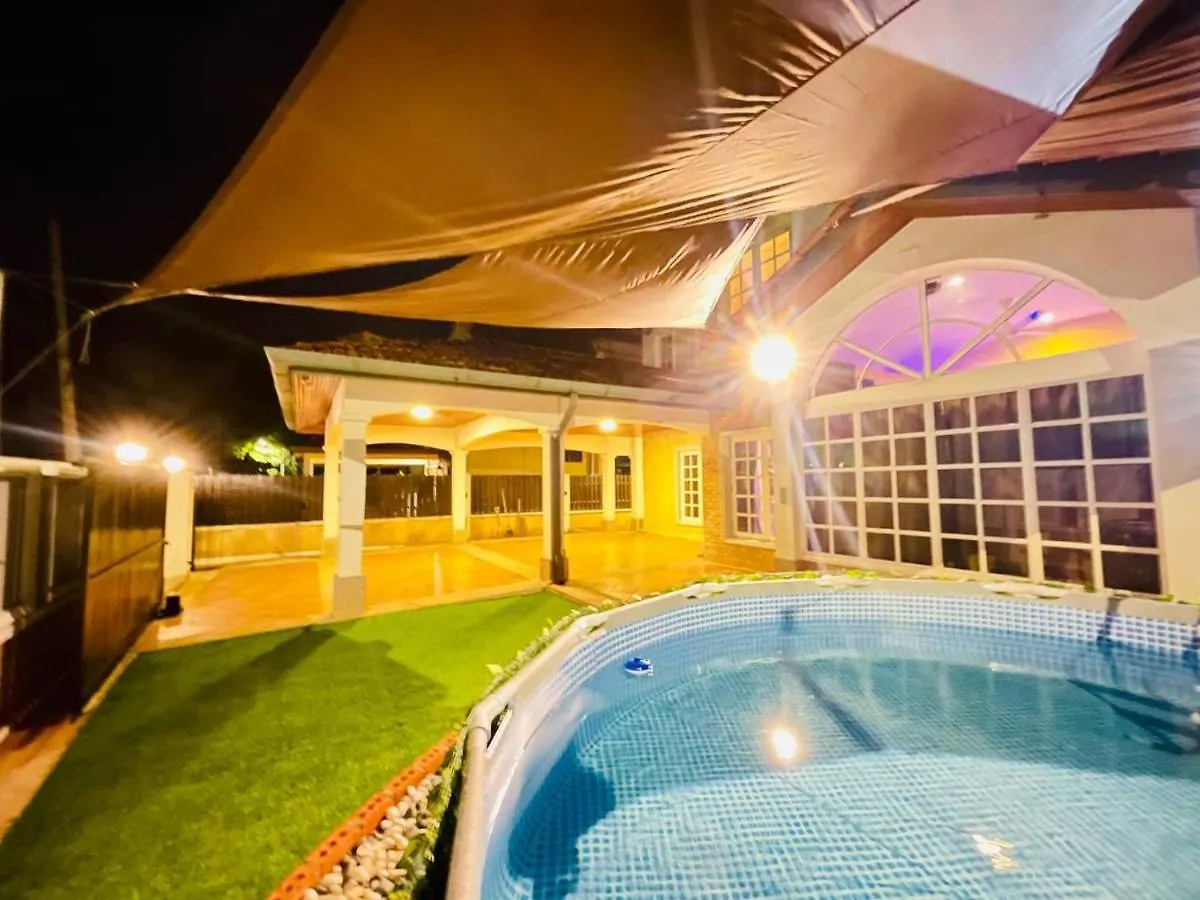 Trendy Family Getaway By Stayco - Mini-Pool, Outdoor Cinema, Air Loft, Ps4, Ktv - Just 2 Mins To Beach! 峇都丁宜 别墅