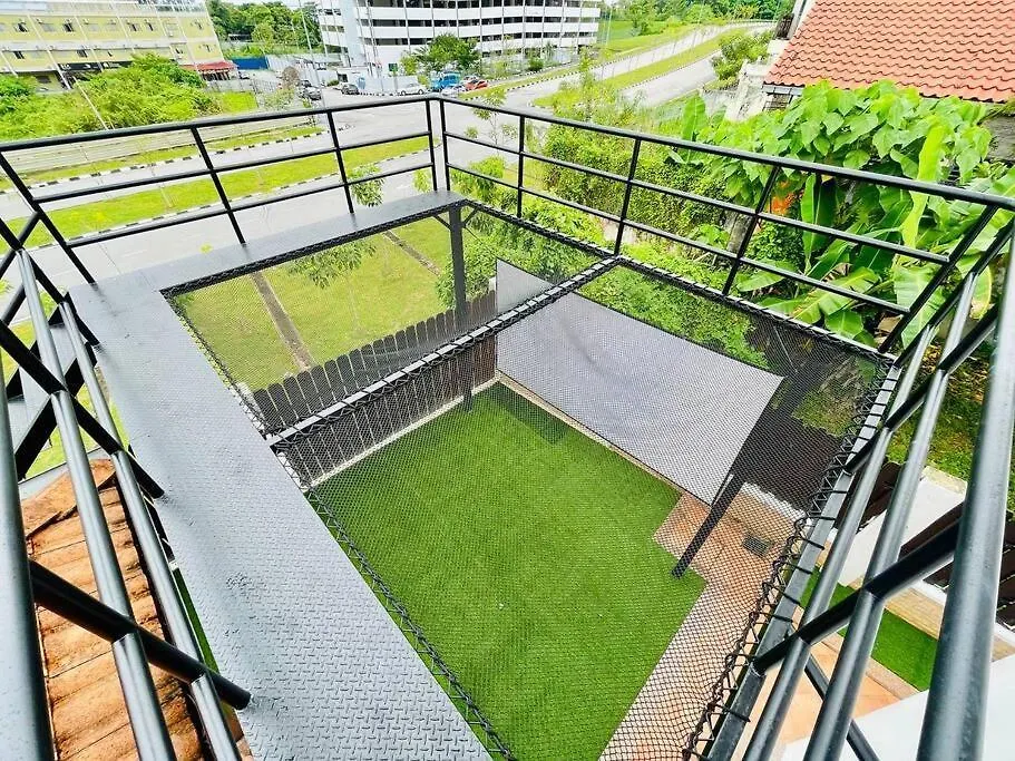 Trendy Family Getaway By Stayco - Mini-Pool, Outdoor Cinema, Air Loft, Ps4, Ktv - Just 2 Mins To Beach! Batu Ferringhi