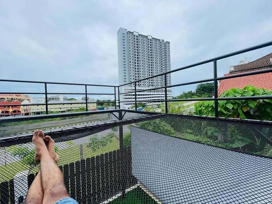 Trendy Family Getaway by Stayco: Beachside Oasis with Mini-Pool & Entertainment Batu Ferringhi Malaysia