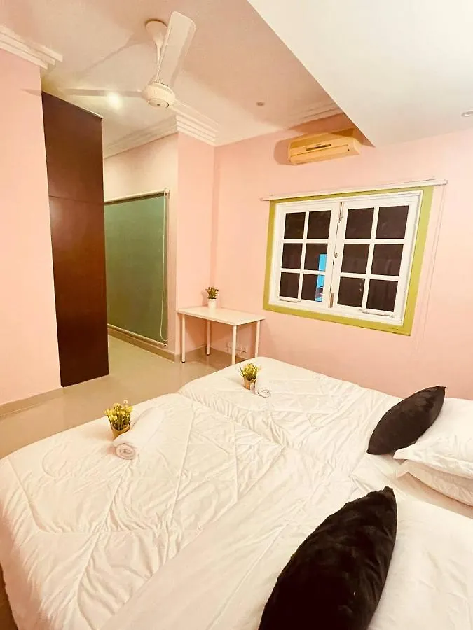 Villa Trendy Family Getaway by Stayco: Beachside Oasis with Mini-Pool & Entertainment Batu Ferringhi Malaysia